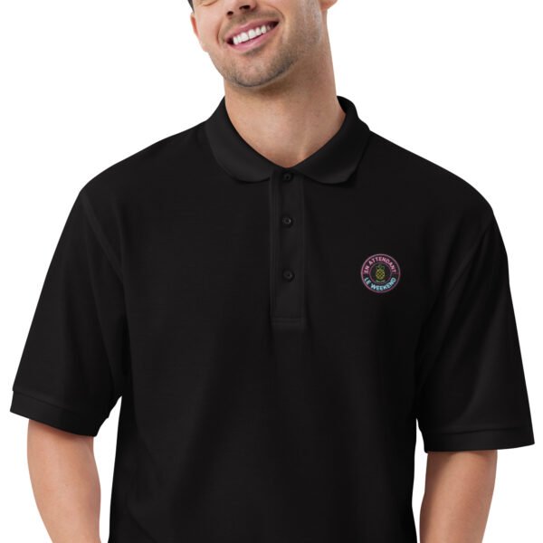 Polo logo Brodé "En attendant le weekend" – Image 4
