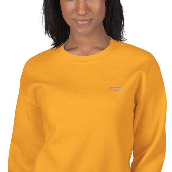 Sweat Unisexe brodé "En attendant le weekend" + impression dos – Image 27