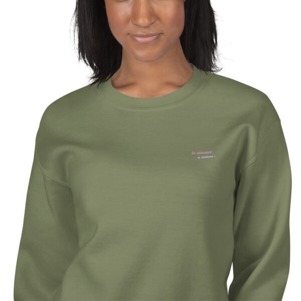 Sweat Unisexe brodé "En attendant le weekend" + impression dos – Image 23